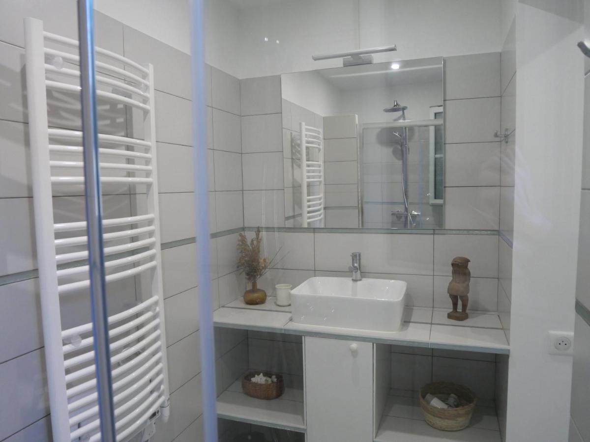 Willa Batisse En Pierre XVII Siecle 115 M² Avec Terrasse Ambares-et-Lagrave Zewnętrze zdjęcie